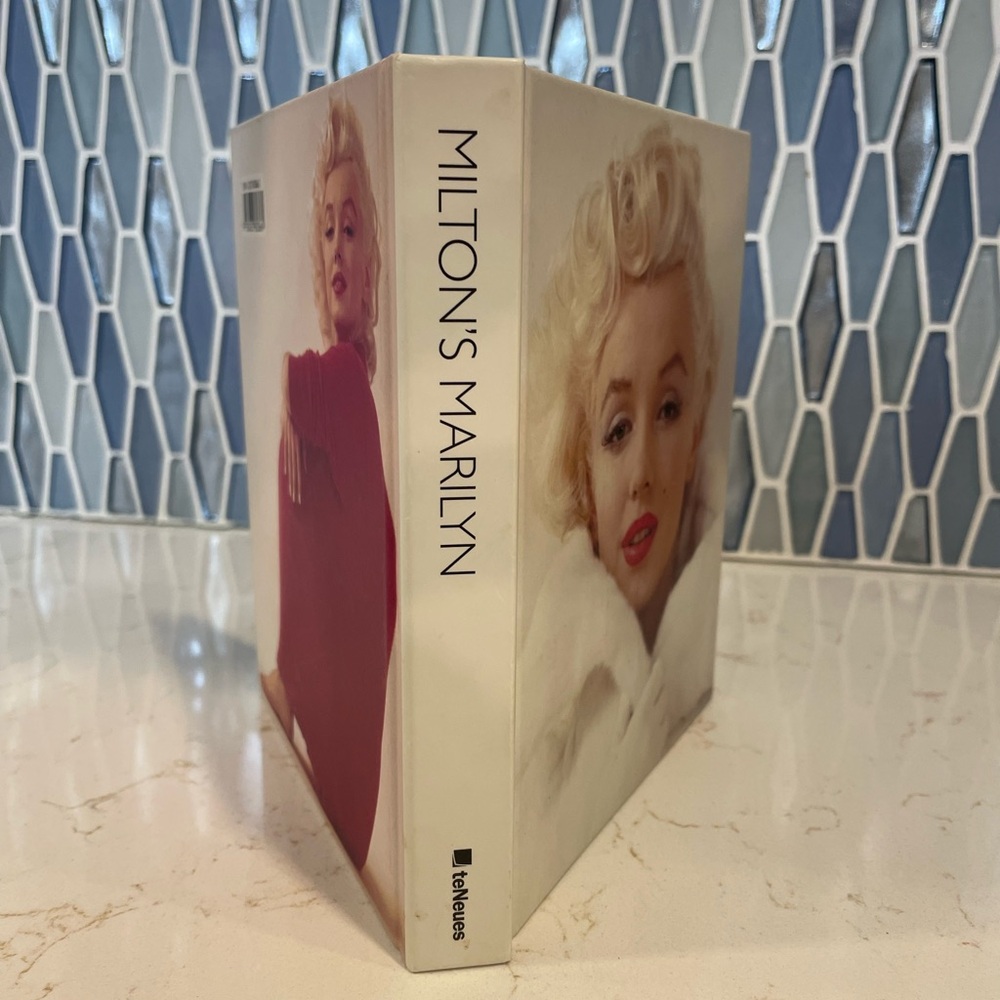Milton’s Marilyn 💋 - Picture 2 of 5